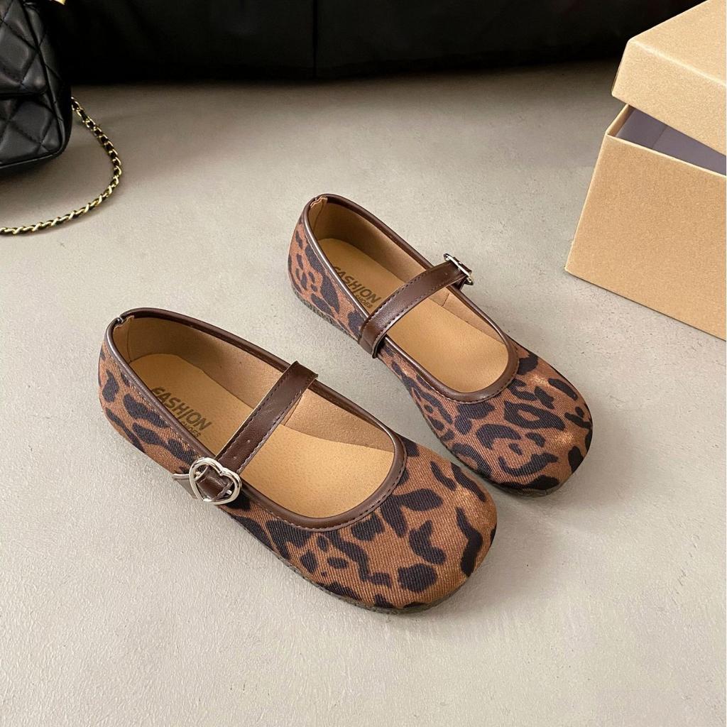 Mori 2025 Mary Jane Shoes Women's Spring and Summer Versatile Round Head One-word Button Flat Shoes Literary Retro Ballet Single Shoes