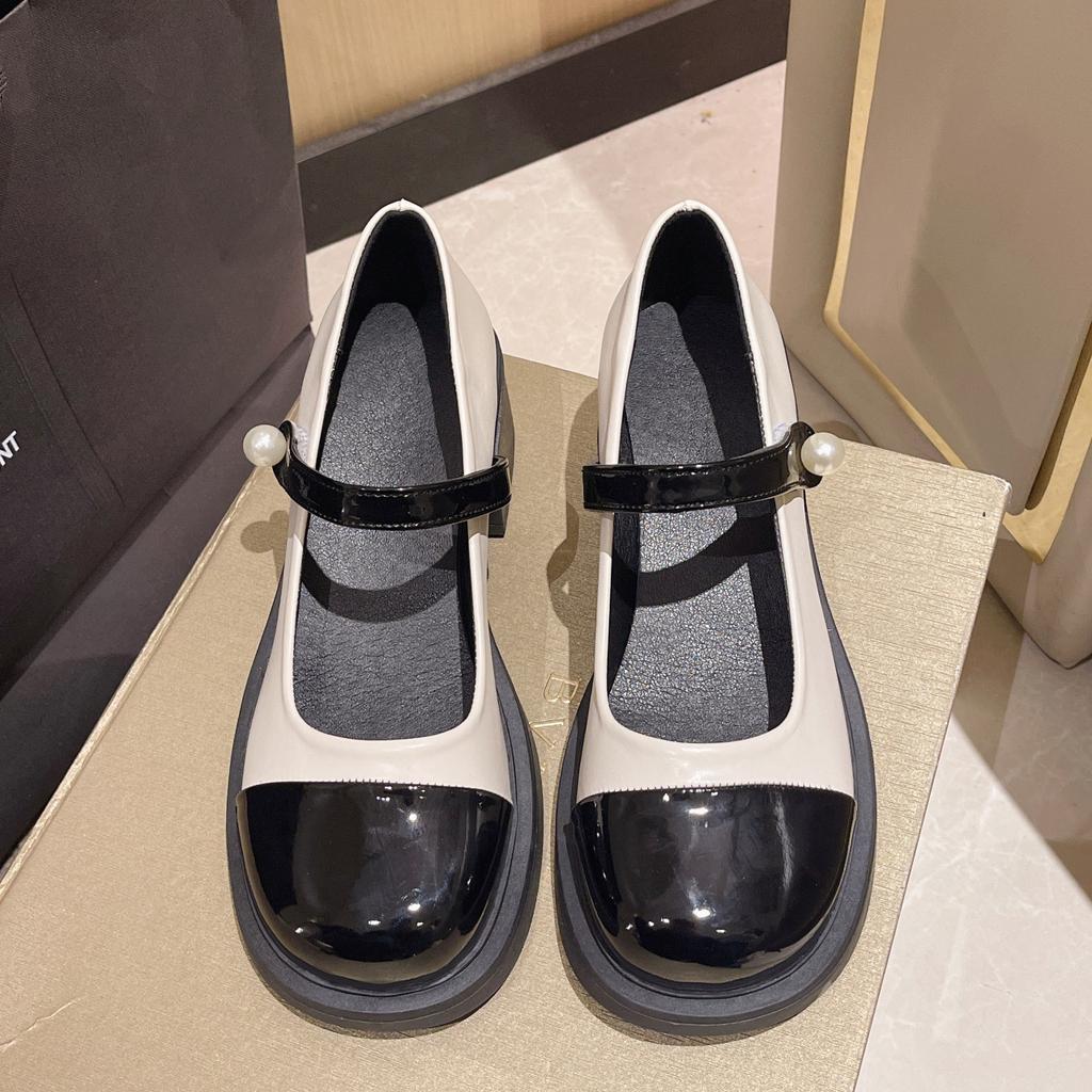 French Retro Shallow Mouth Mary Jane Shoes Women's Spring 2025 New Thick Heel Single Shoes One-word Buckle Belt Small Leather Shoes Tide