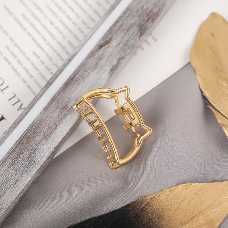 Women Fashion Gold Hollow Geometric Hair Claw Retro Hair Clips Barrette Hair Crab Hair Clips Headband Hairpin Hair Accessories