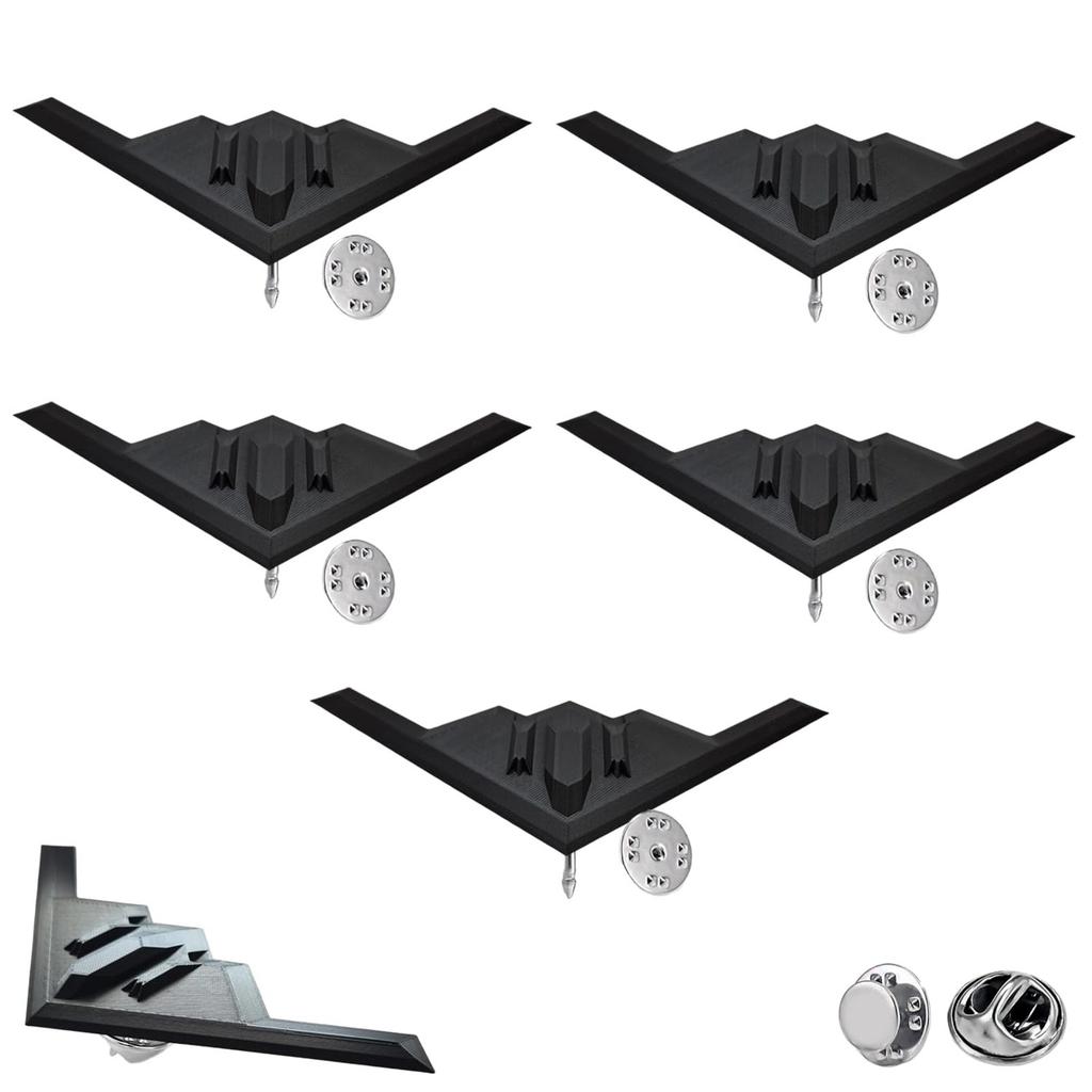 Fighter Style Lapel Pin, With A Texture Outlining The Body Lines, Embellishes The Collar To Add Personality And Ingenuity.