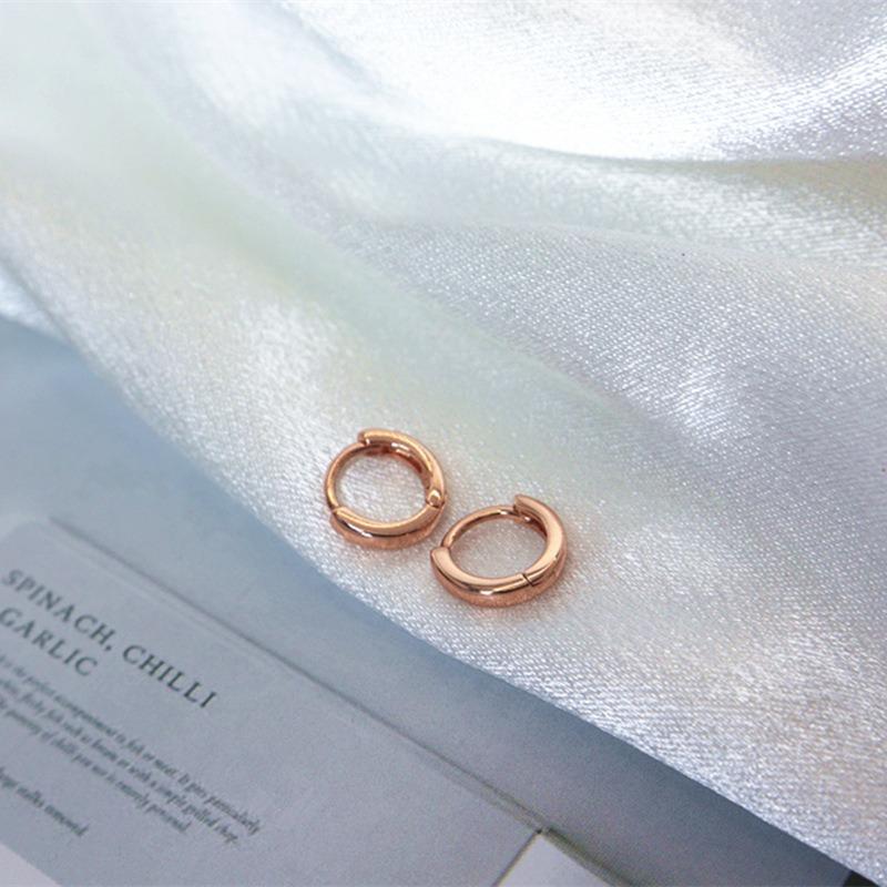 Smooth Surface Stud Earrings, Exclusive and High-end, with Round Silver Pins As Ear Clasps.
