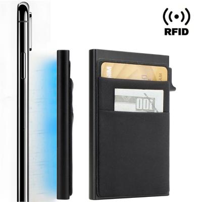 Portacarte Magnetico in Alluminio con Blocco RFID e Meccanismo a Estrazione Automatica