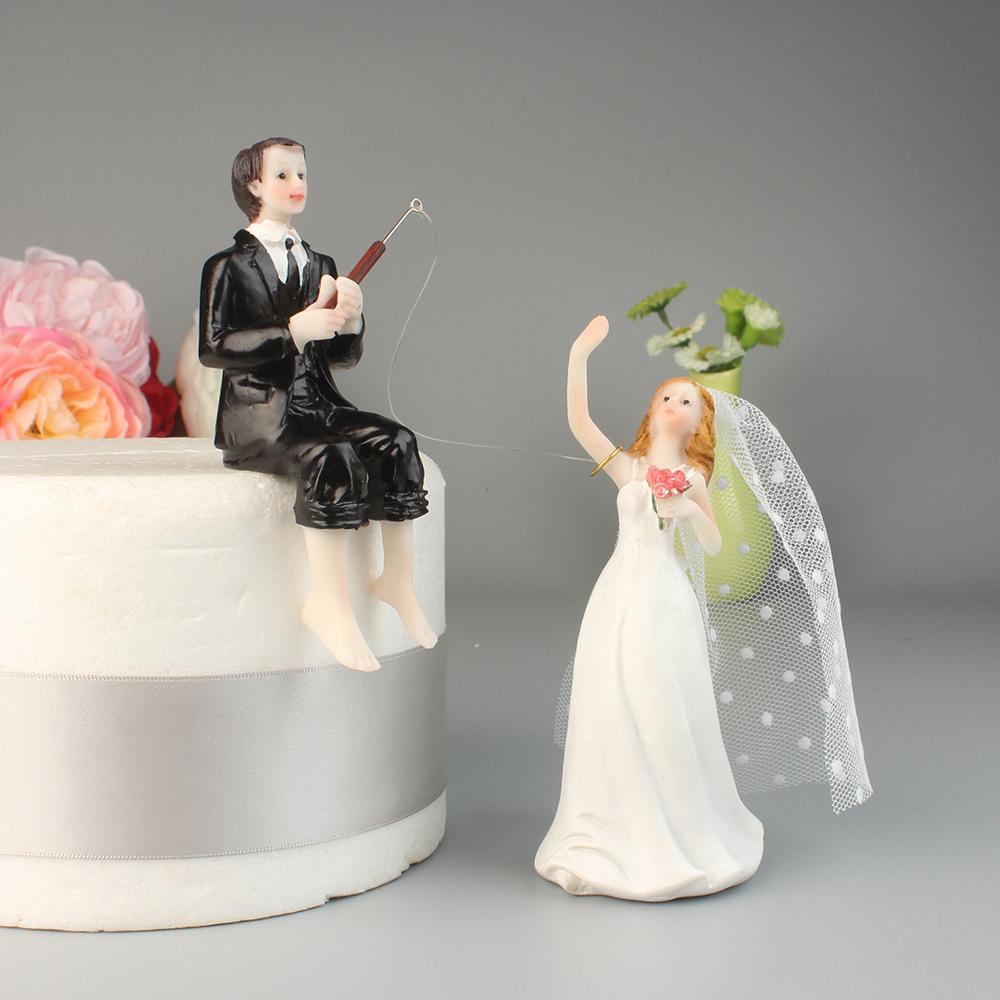 Wedding Bride and Groom Figurines Cake Toppers Resin Doll Ornaments Valentine's Day Engagement Anniversary Wedding Decoration
