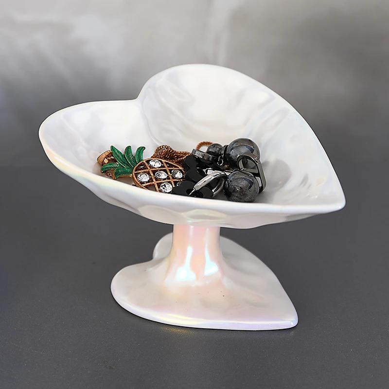 Creative Love Tray Ceramic Heart Shaped Jewelry Cosmetic Box Delicate Tall Fruit Dessert Plate Display Stand Table Ornament New