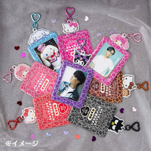 Sanrio Trading Card Holder, Leopard Print (Enjoy Idol) Badtz-Maru 144975