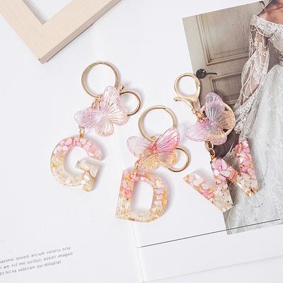 Pink Dream Butterfly Schlüsselanhänger mit 26 Buchstaben von A bis Z, Kunstharz, 26 Initialen, weißer Stein, Blattgold-Anhänger, Schlüsselanhänger, Rucksack-Anhänger, Taschen-Dekor
