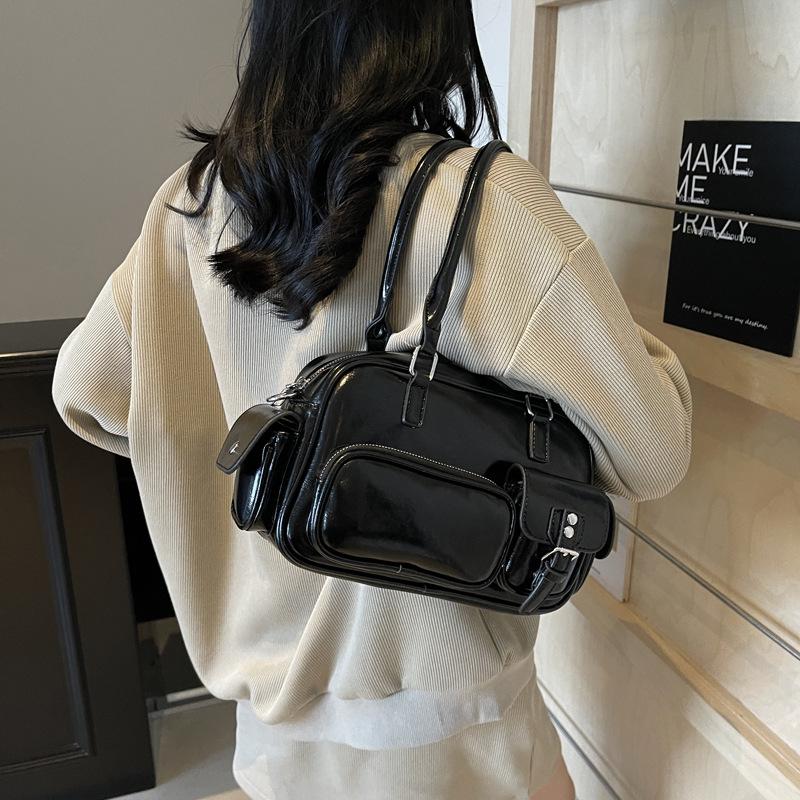 Vintage Simple Handbag Women's Commuter Bag 2025 New Large Capacity Pillow Bag Simple Shoulder Crossbody Bag