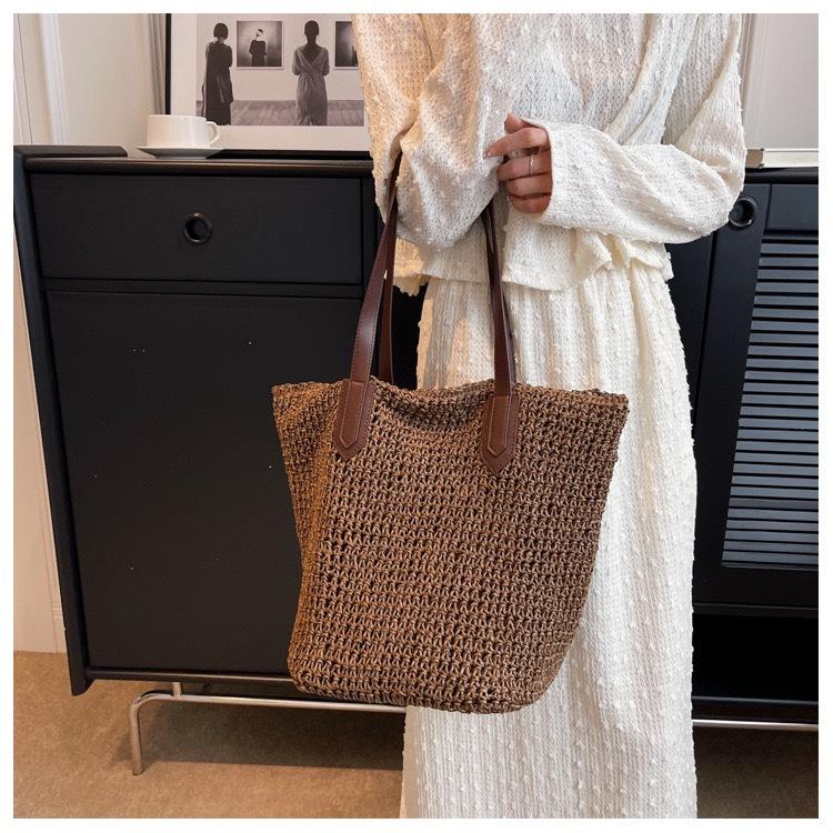 New Summer Single Shoulder Straw Woven Bag Straw Bag Large Capacity Women's Handmade Woven Bag Holiday Beach Bag Tote Women's Bag