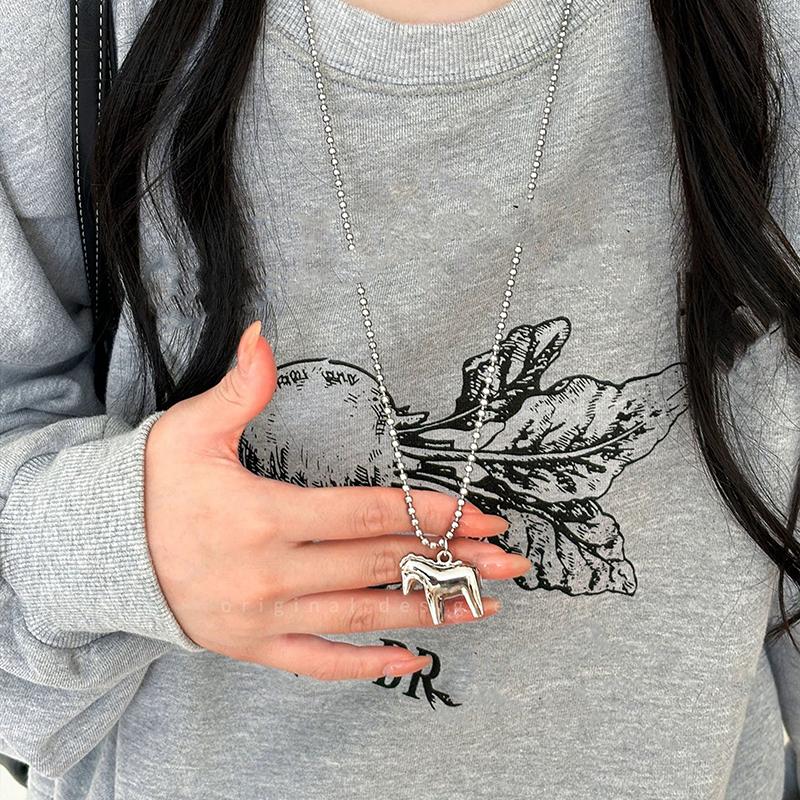 Cartoon-Pferde-Anhänger-Halsketten Für Frauen Damen Pullover-Ketten Verstellbare Lange Seilkette Tägliche Passende Accessoires