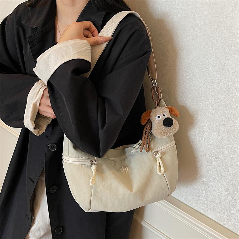 Women's Lightweight Shoulder Bag