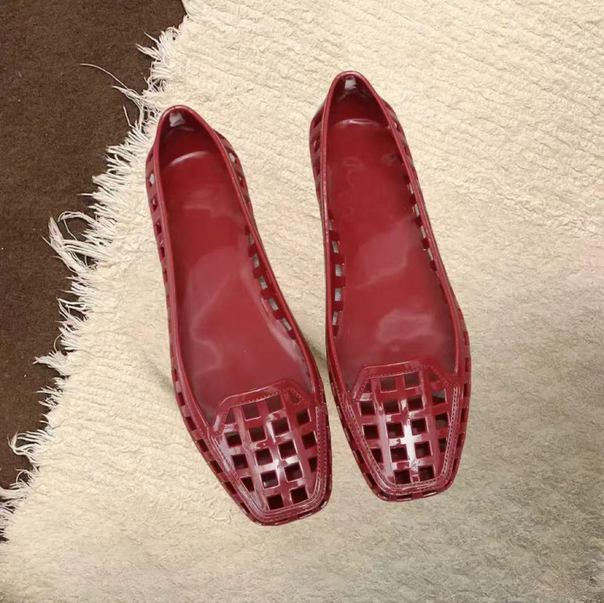 

Корейские сандалии-балетки с кристаллами с низким вырезом и шлепанцы из желе с квадратным носком 41 (Half Size Large)