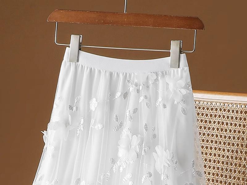 Women's Plus Size Ethnic Embroidered Floral Mesh A-Line Skirt