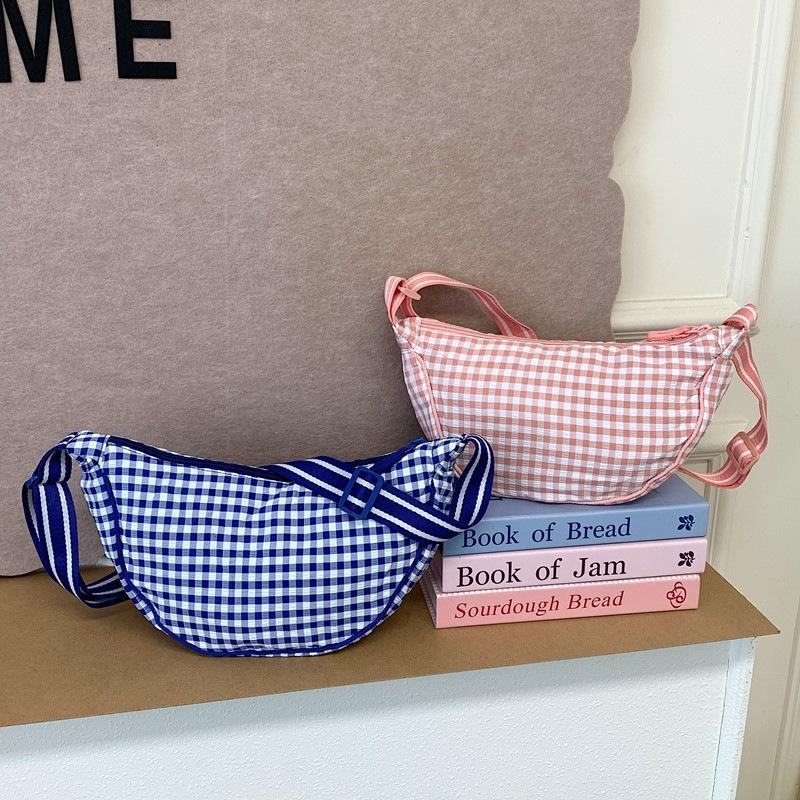 Retro Plaid Women's Dumpling Crossbody Handbag
