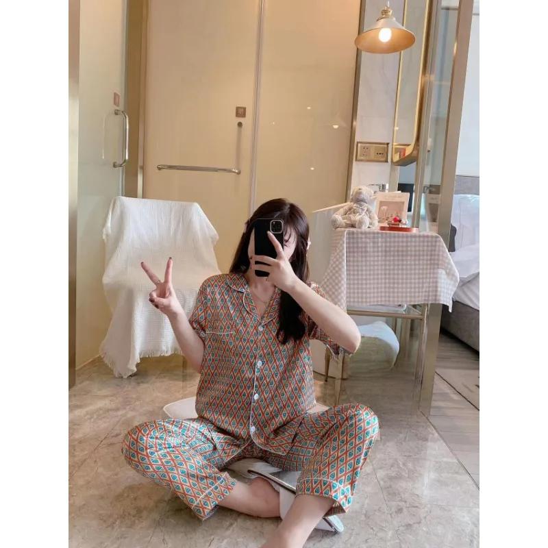 

2 шт./комплект Жіночі піжами Осінньо-зимовий шовковий кардиган з принтом Великого розміру Вільні штани з короткими рукавами Студентський домашній одяг XXL