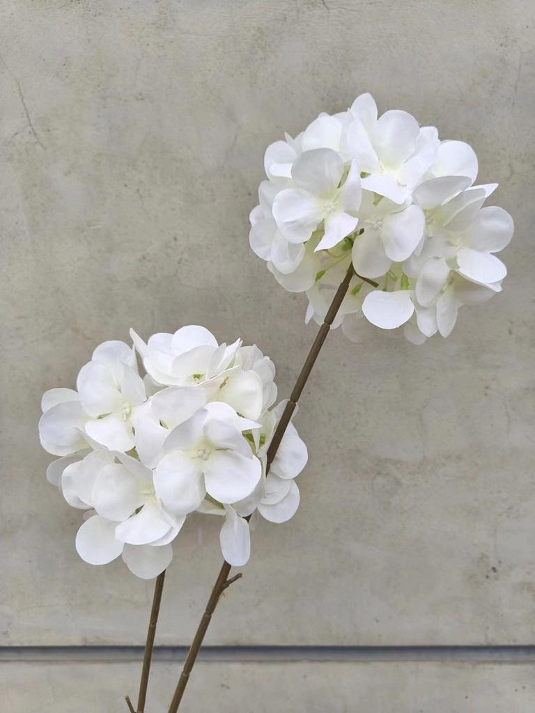 Weiße Hochzeitskapelle Decke Seidenblumen-Dekoration & Gangläufer