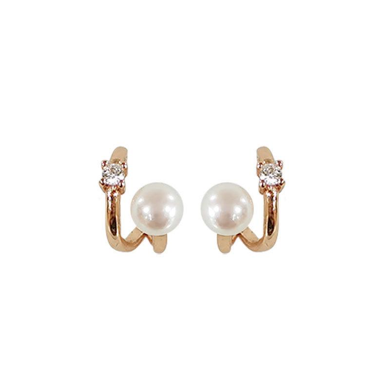 Korean Minimalist Geometric Pearl Stud Earrings for Women - Fashionable and Versatile