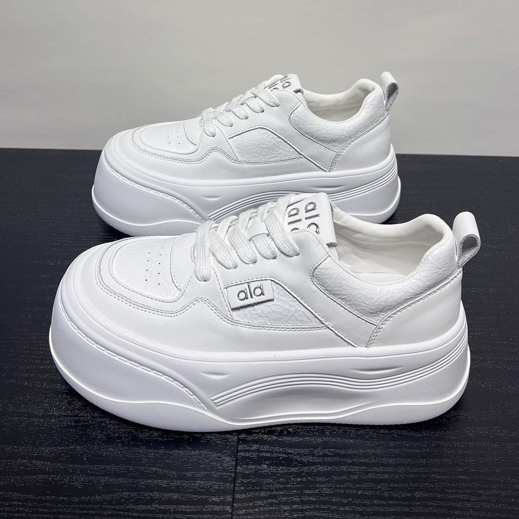 Not tired feet, thick soles increase height, small white shoes, women's lightweight soft soles 2025 new autumn versatile leather sports and leisure