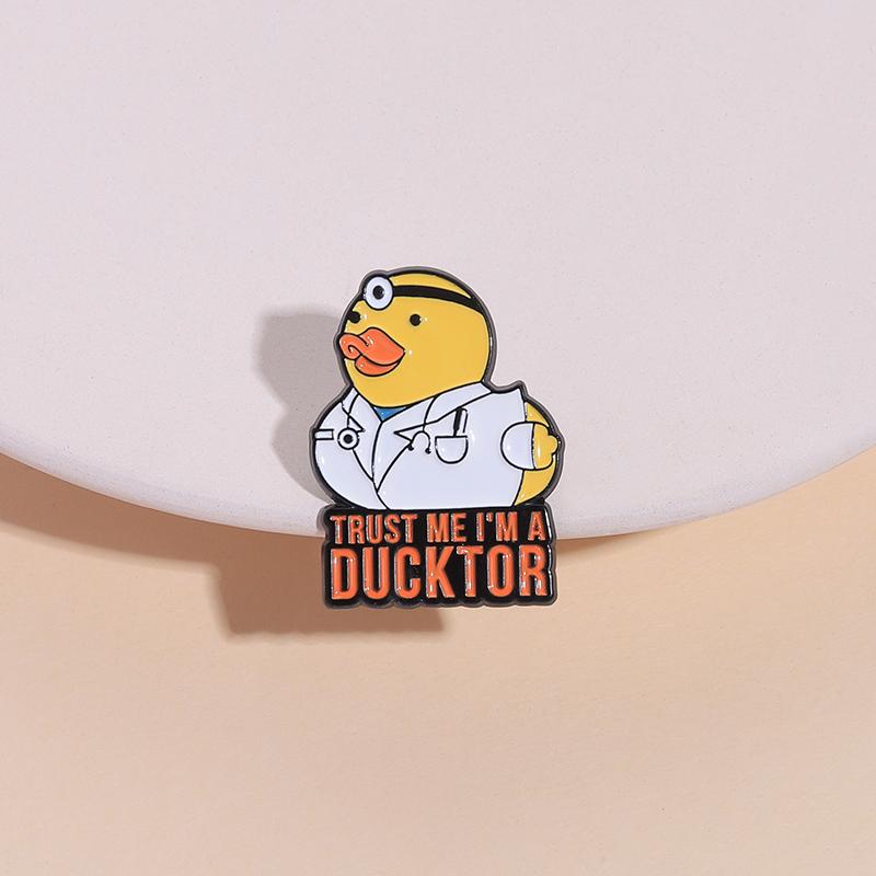 Cartoon Animal Doctor Enamel Pins Trust Me I'M A Ducktor Funny Medical Cat Stethoscope Brooches Lapel Badge Jewelry Gifts