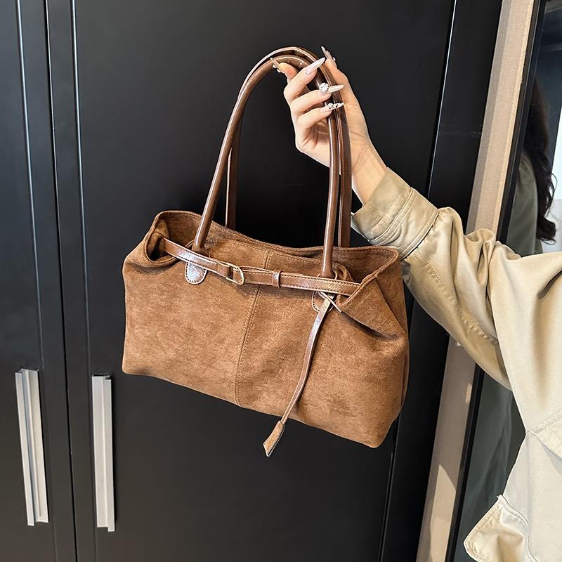 Autumn and winter suede underarm bag women's new trendy retro portable tote bag large-capacity commuter bag