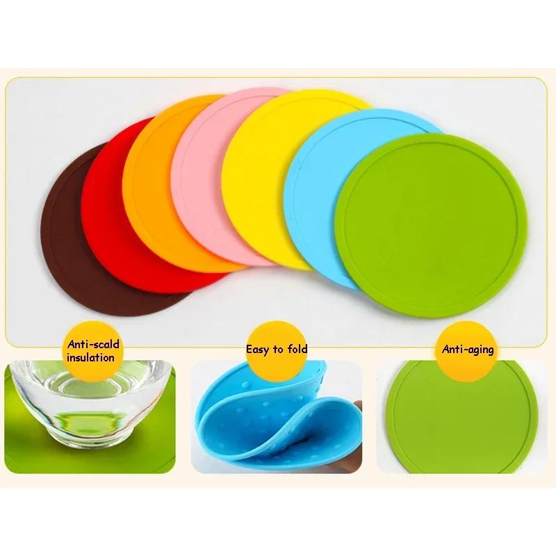 Modern Minimalist Solid Color Silicone Coaster Anti Slip & Anti Scalding Home Use Insulated Coaster with Circular Design