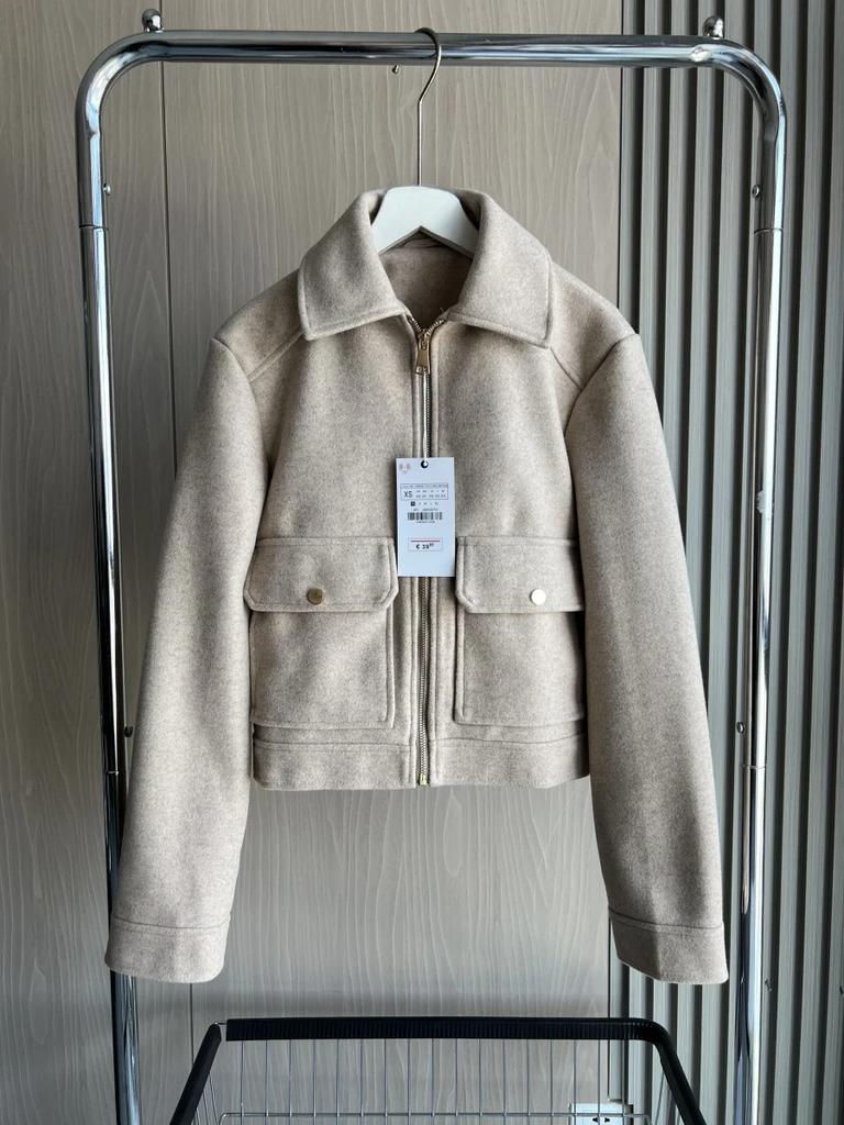 Women's Soft Zip-up Jacket Autumn/Winter Collection Lapel Solid Color Pocket Trim and Long Sleeve Short Jacket