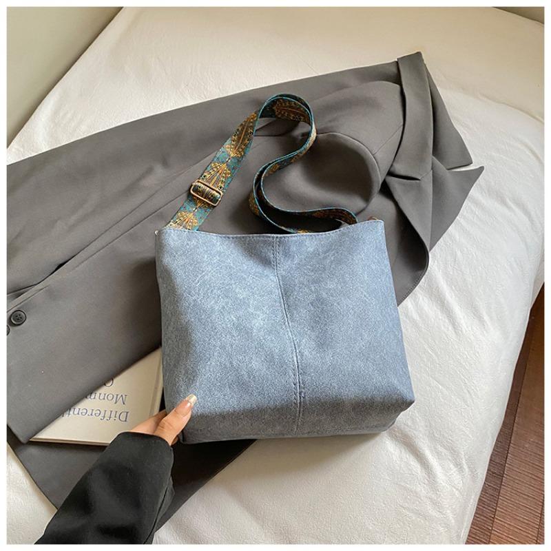 

Сумка большой вместимости женская весна-лето новая ретро широкополосная на плечо сумка-мессенджер текстурированная сумка-ведро для通勤 синий