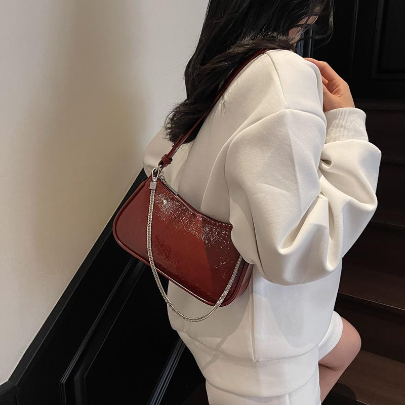 Textured Fashion Single Shoulder Underarm Bag Women's Summer New Simple Daily Work Commuter Bag