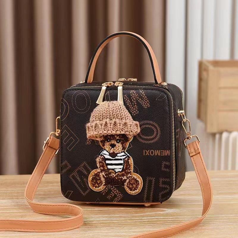 Elegant Crossbody Shoulder Bag For Women In Vintage Style With Cozy Cotton Lining Ideal For Everyday Use