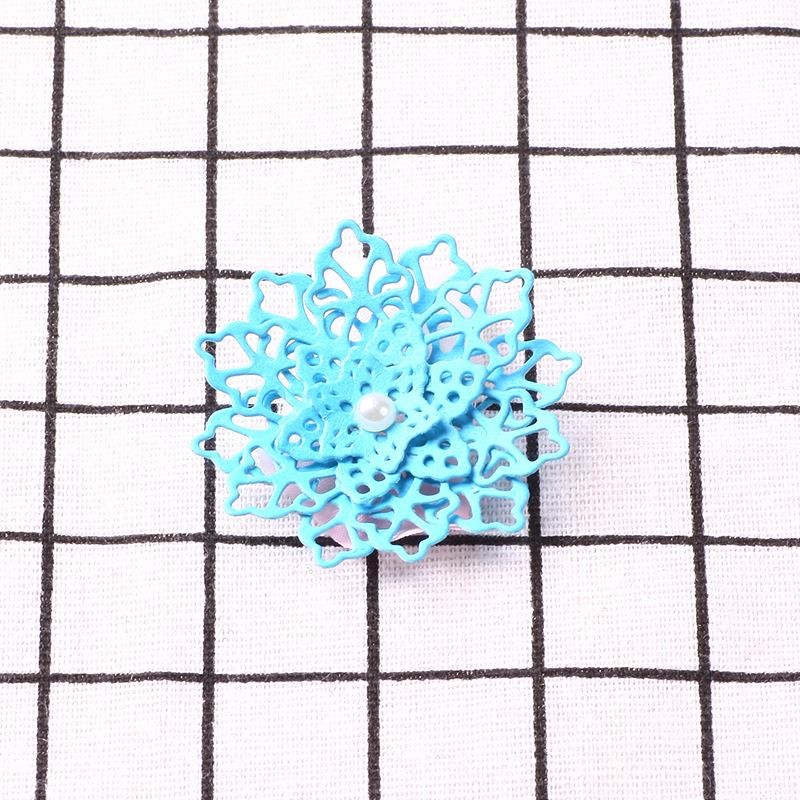 Snowflake Cutting Dies Christmas Metal Cutting Dies Stencils for DIY Die Cut Stencil Decorative