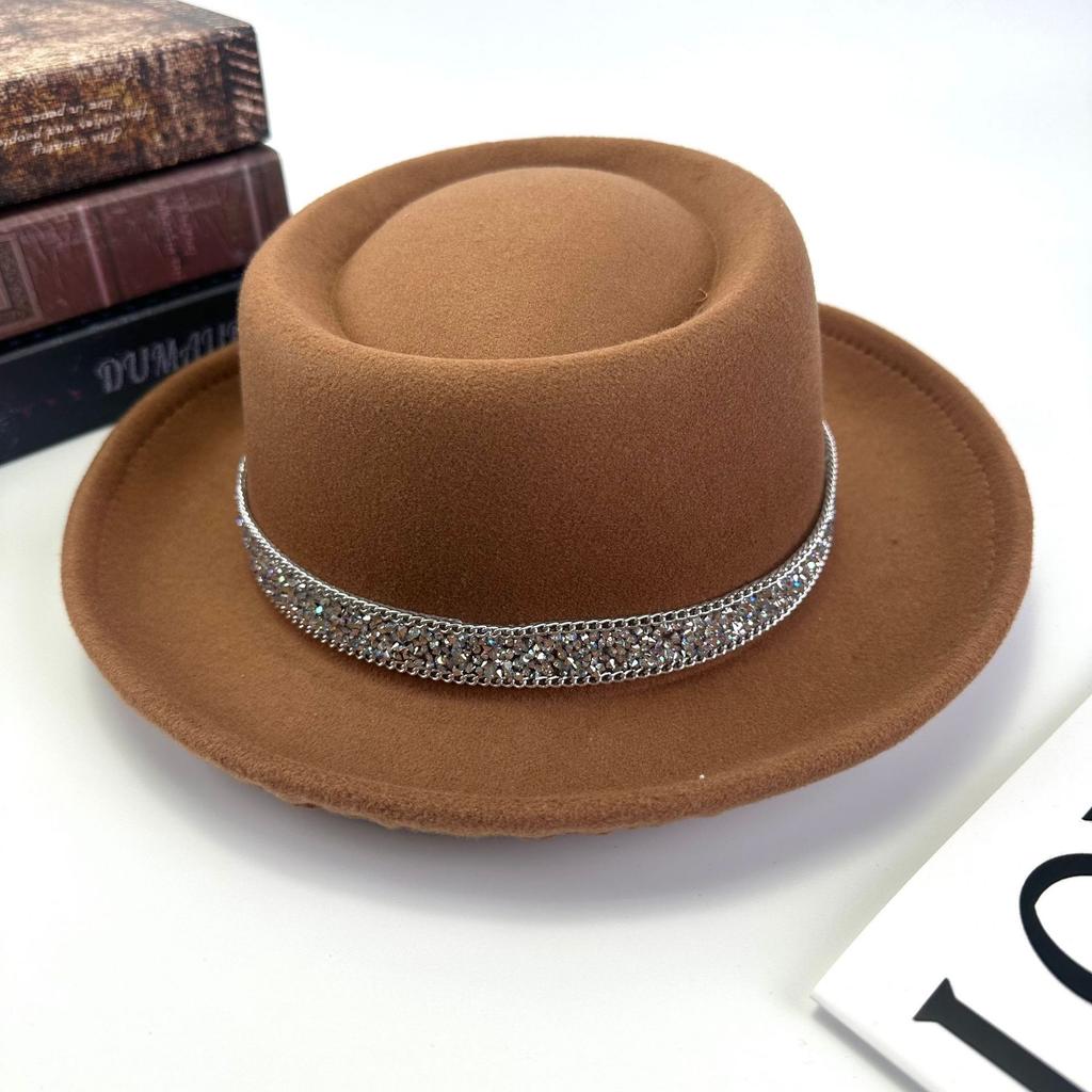 New 2025 Four Seasons Top Hat Diamond Felt Hat Rolled Edge Flat Top Fashion Versatile Sunscreen Women And Men
