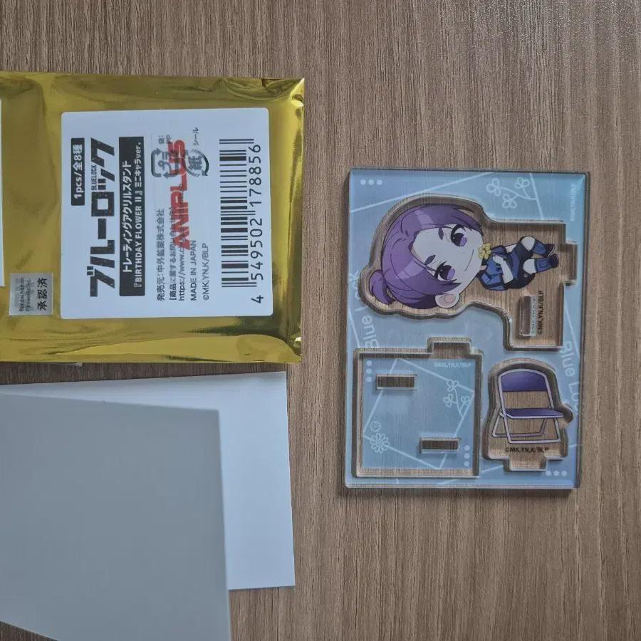 

Акриловая подставка с цветком дня рождения Микаге Лео из Blue Rock