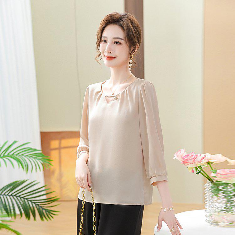 Elegant Chiffon Blouse for Middle-Aged and Elderly Women, 3/4 Sleeves, Comfortable, Versatile, Slimming Design