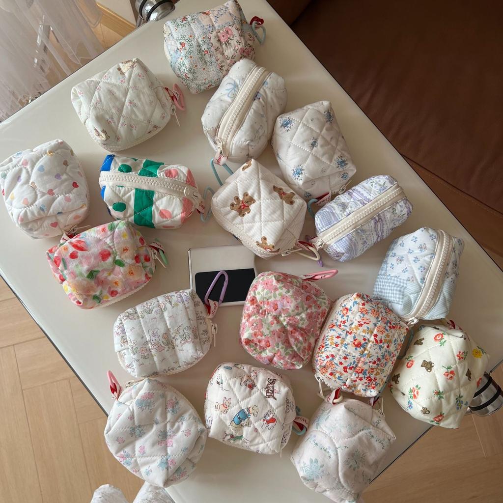 Quilted Quilted Earphone Bag Cute Mini Toast Bag Card Bag Coin Purse Hanging Bag with Hook