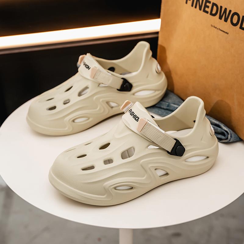 New Mens EVA Water Proof Shoes Summer Men's Solid Colors Hollow Slippers Men Slip-on Soft Sandals Man Outdoor Non-Slip Slides