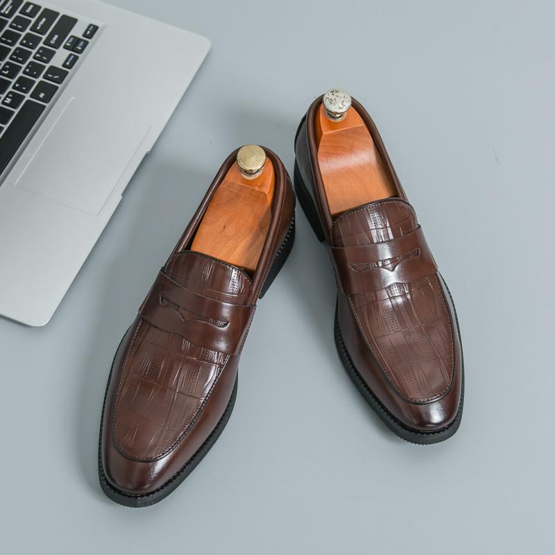 Classic Men's Business Work Shoes Massage Sole Versatile Men's Loafers Thick Soled Leather Casual Shoes Comfortable Versatile