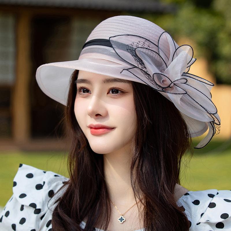 Look Stylish and Stay Cool: 1pc Women's Fashionable Knitted Stitching Hat with Large Flower and Mesh Breathable Foldable Basin Hat