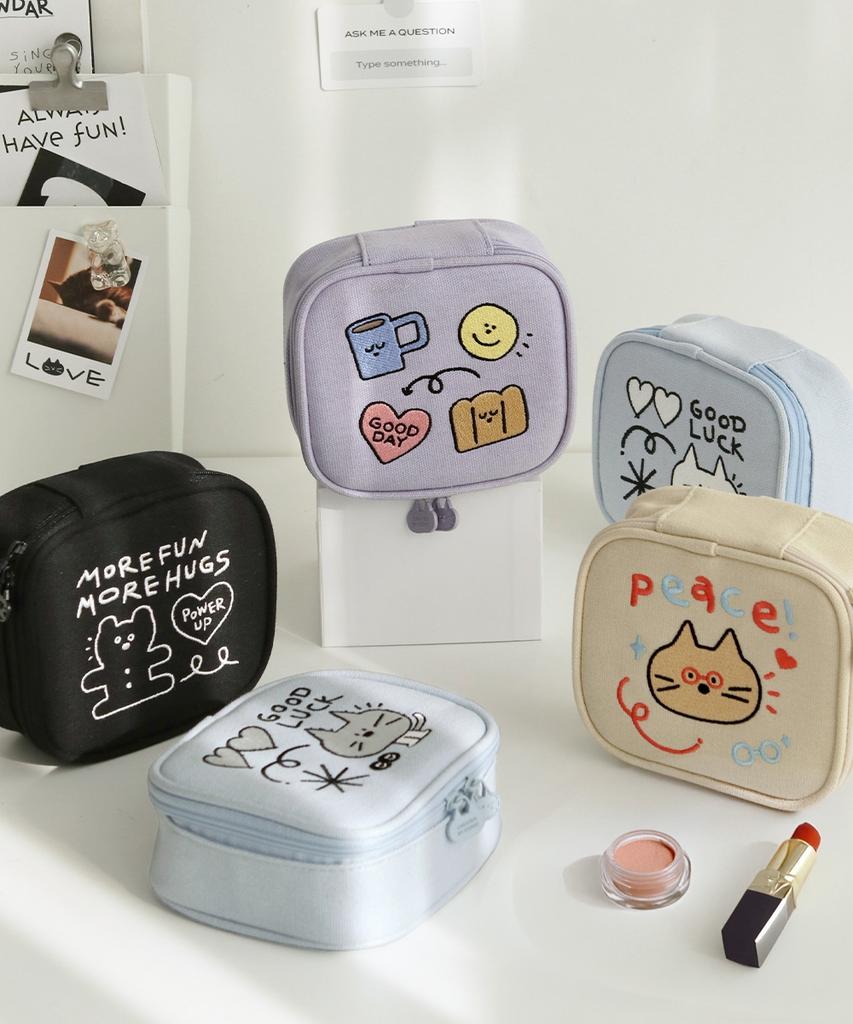 Iconic Doodle Mini Cosmetic Pouch 01 (+Keyring Pouch Gift)