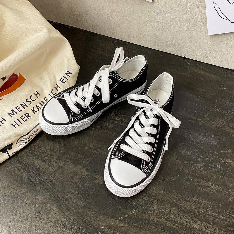 

Новые парусиновые туфли женские студенческие белые туфли корейская версия женские туфли пара низкие плоские мужские туфли повседневные туфли для сноуборда 35