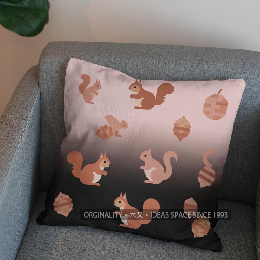 2D Cute Squirrels And Pinecones Pattern Pillow Cover Pattern Cushion Cover Suitable For Sofa Bedroom Car Pillow Cover
