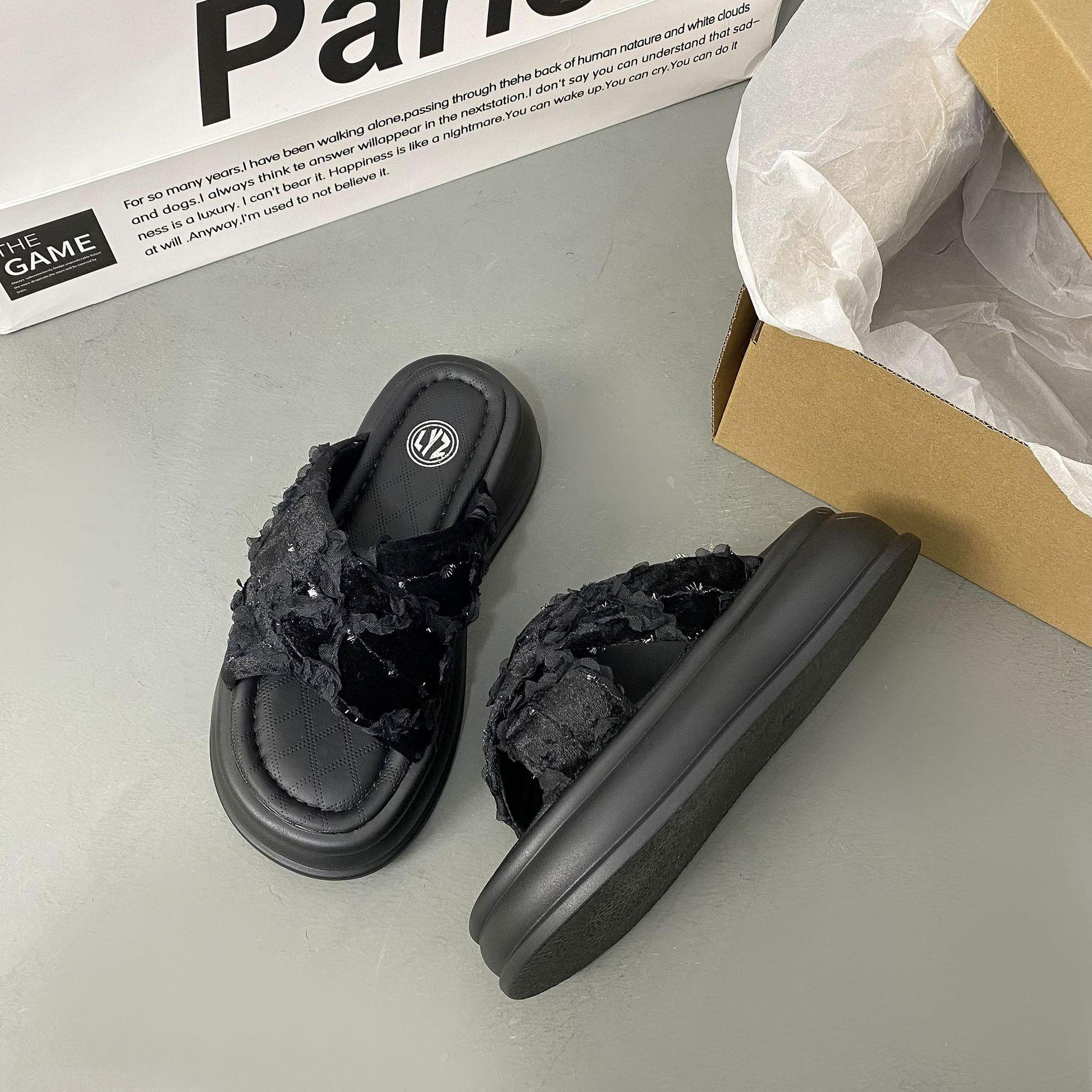 

Красивые тапочки в сказочном стиле, женские, летние, 2025, новые, на толстой подошве, с высотой, нескользящие, для пляжа, юбки, прохладные тапочки 40 чёрный