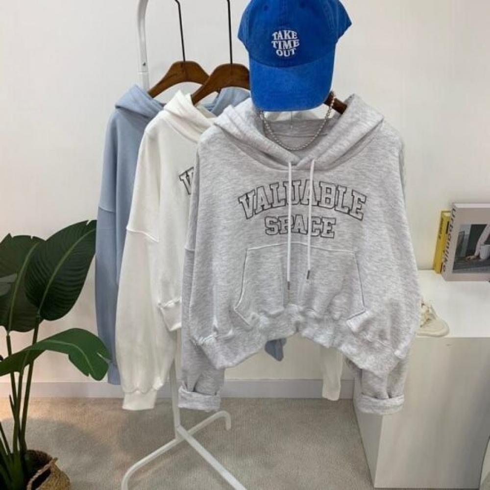 C S In The Room Luven Embroidered letterIng Cropped Hoodie 3Color