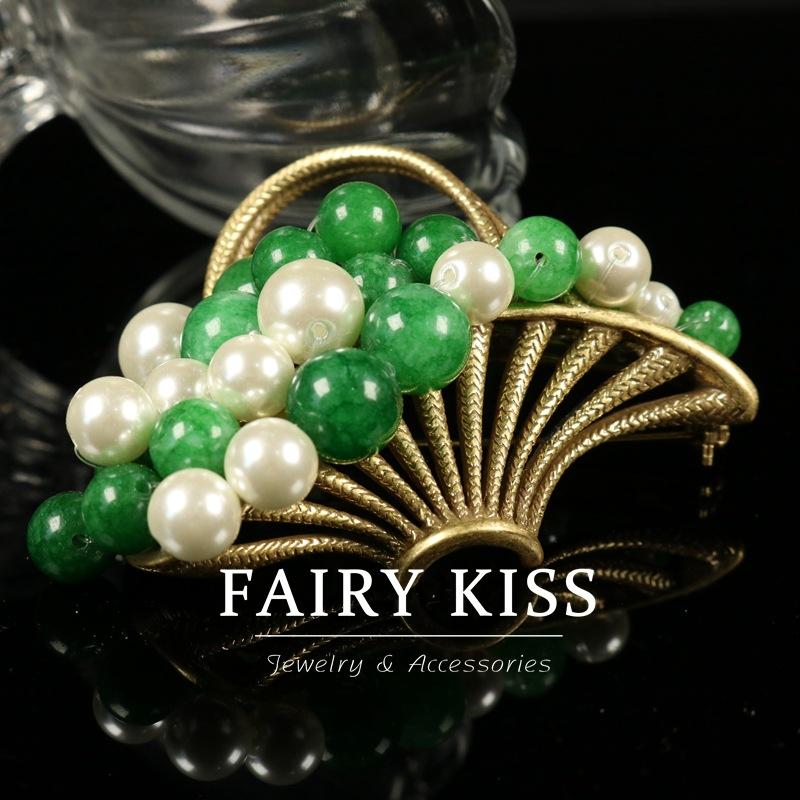 Green Grape Flower Basket Delicate Alloy Accessories Women's Premium Light Luxury Brooch Pin