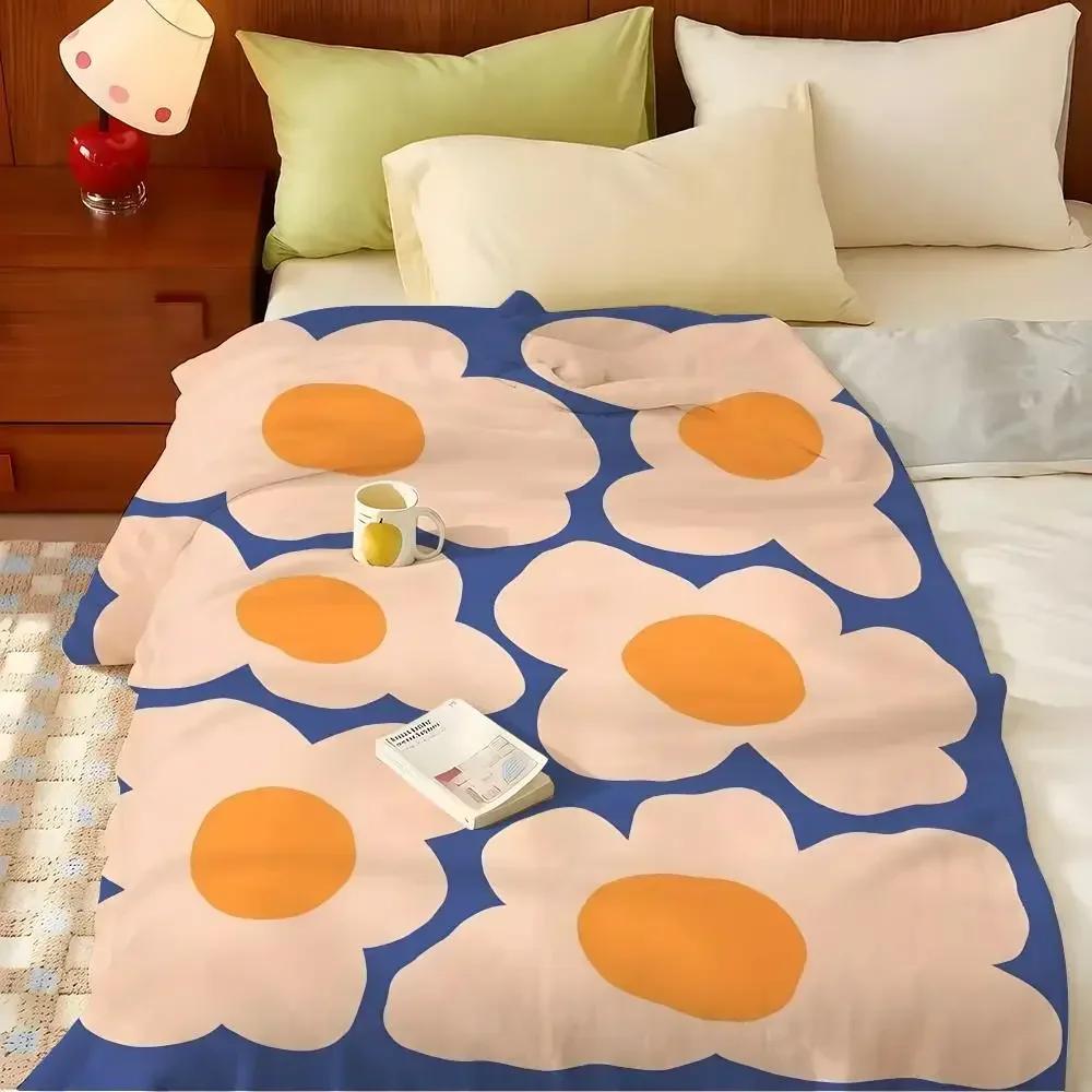 Artist L-Liv L-Lee Throw Flannel Throw Blanket, Lightweight Cozy, Durable Washable Cute Cool