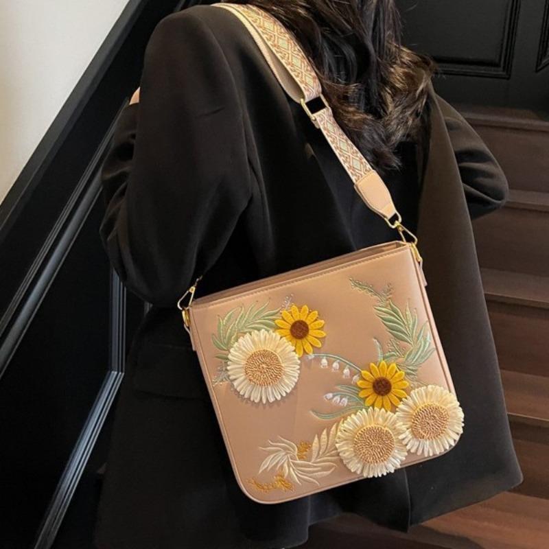 Chinese pastoral women's shoulder messenger bag, new fashionable versatile large-capacity commuter bucket bag