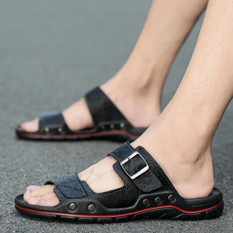 Fashion 2025 New Men Casual Leather Slippers Summer Outdoor Flat Designer Beach Slippers Breathable Antiskid Soft Bottom Walking Shoes