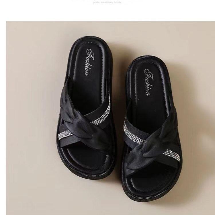 New Rhinestone Slippers for Women Fashionable Sandals for Outdoor Wear, Cool Slippers