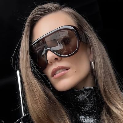 Brillen en accessoires – Zonnebrillen