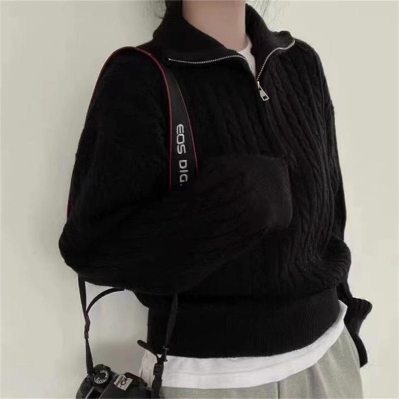 

Autumn and winter new knitted top women s retro twist half zipper lazy short pullover sweater outside One size чорний
