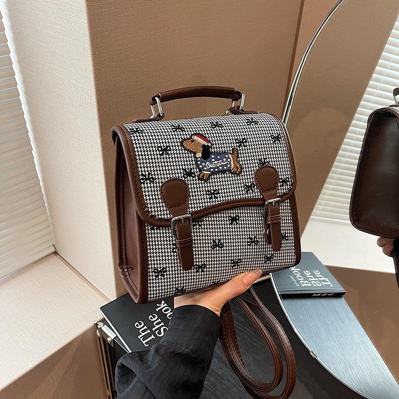 

Korean version of college style bag women s 2024 new contrasting color versatile backpack niche high-end messenger women s bag