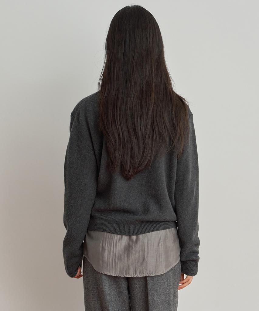 Oeoseoul Classic V-Neck Knit [Charcoal]